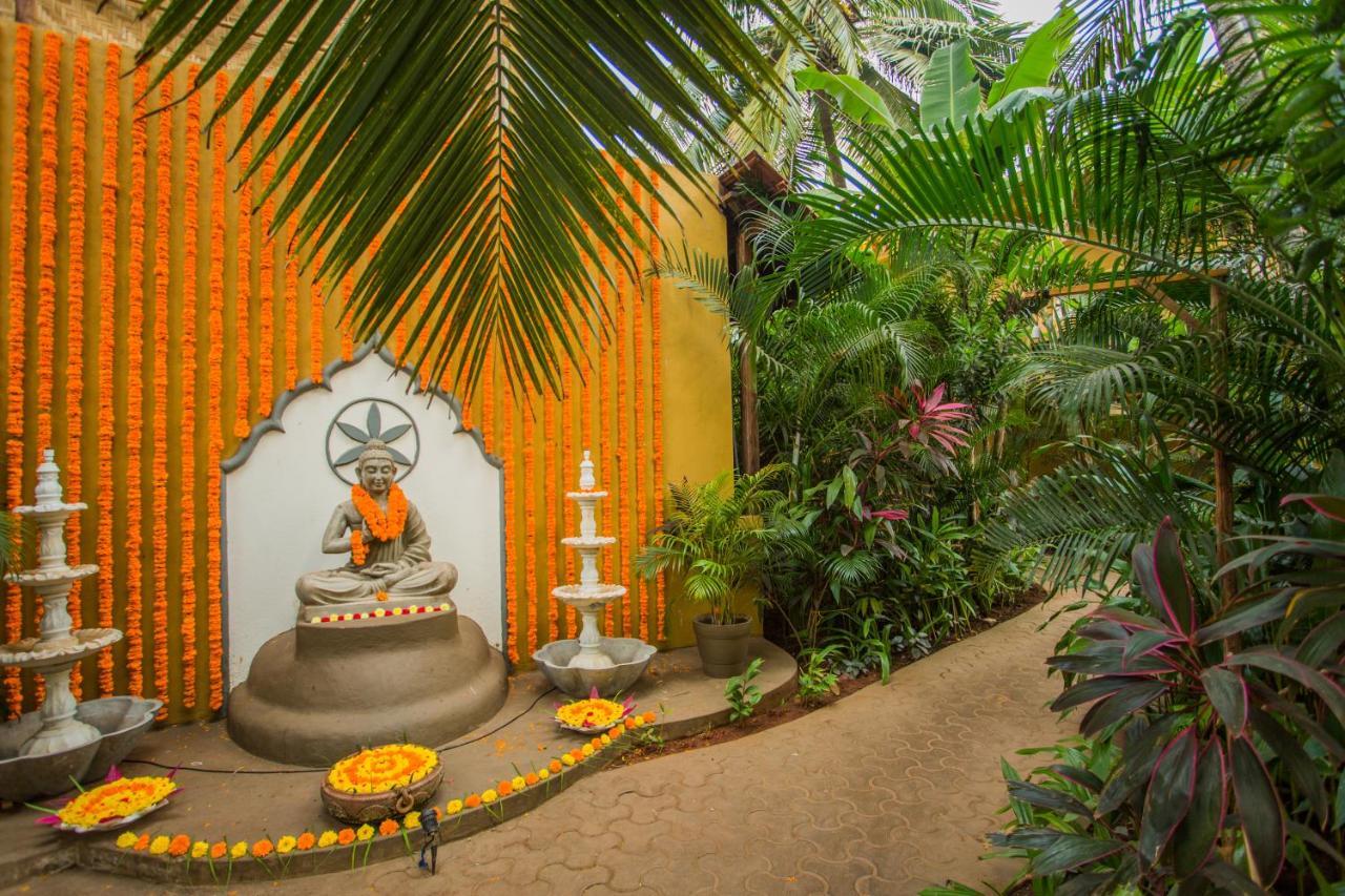 Devarya Wellness Beach Resort Morjim Exterior photo