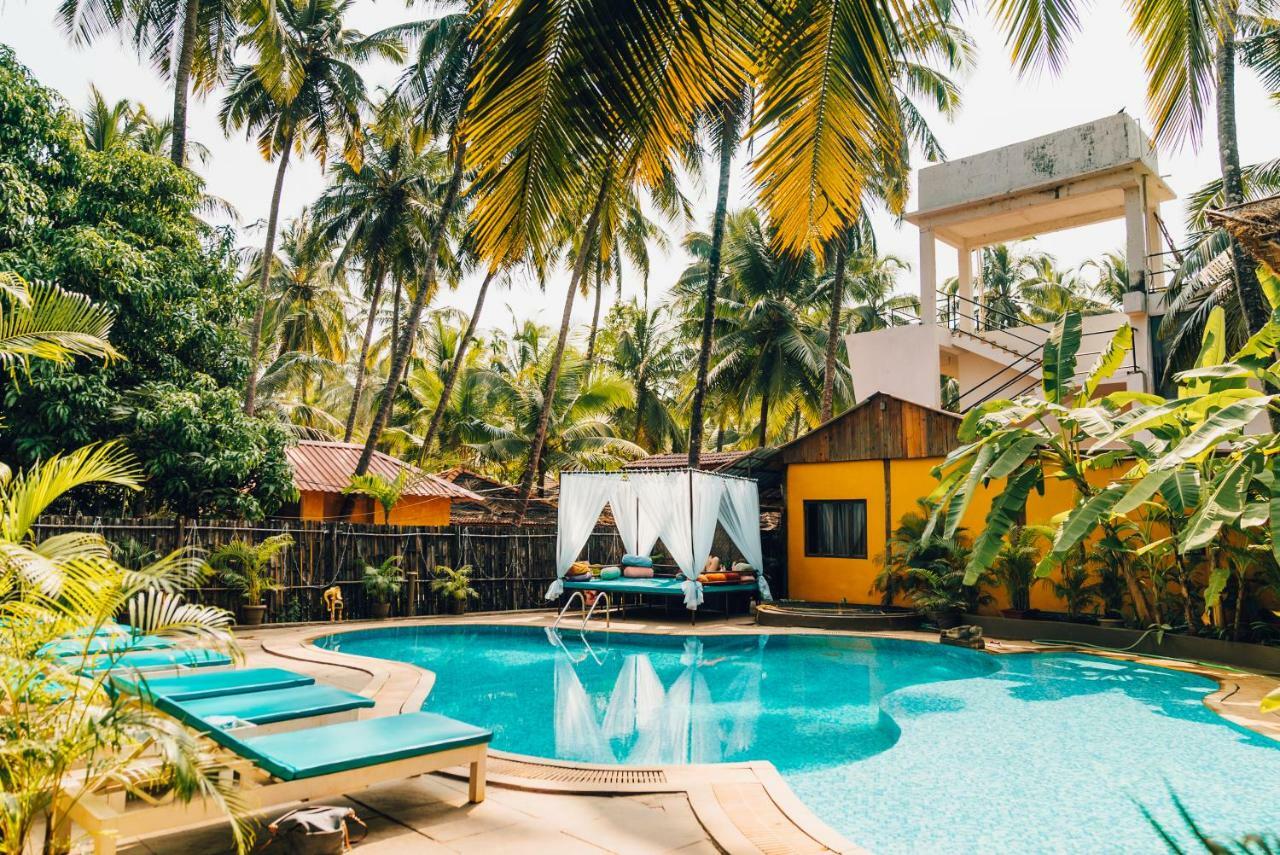 Devarya Wellness Beach Resort Morjim Exterior photo