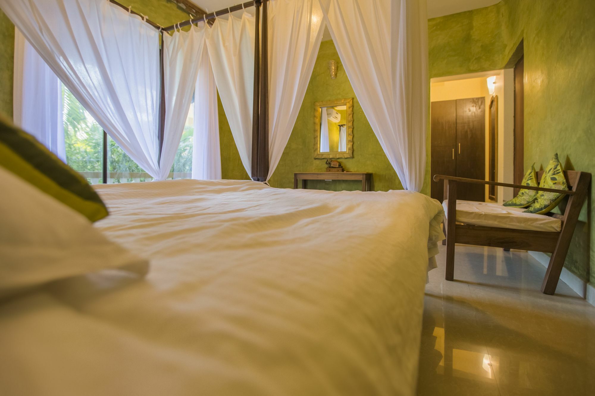 Devarya Wellness Beach Resort Morjim Exterior photo