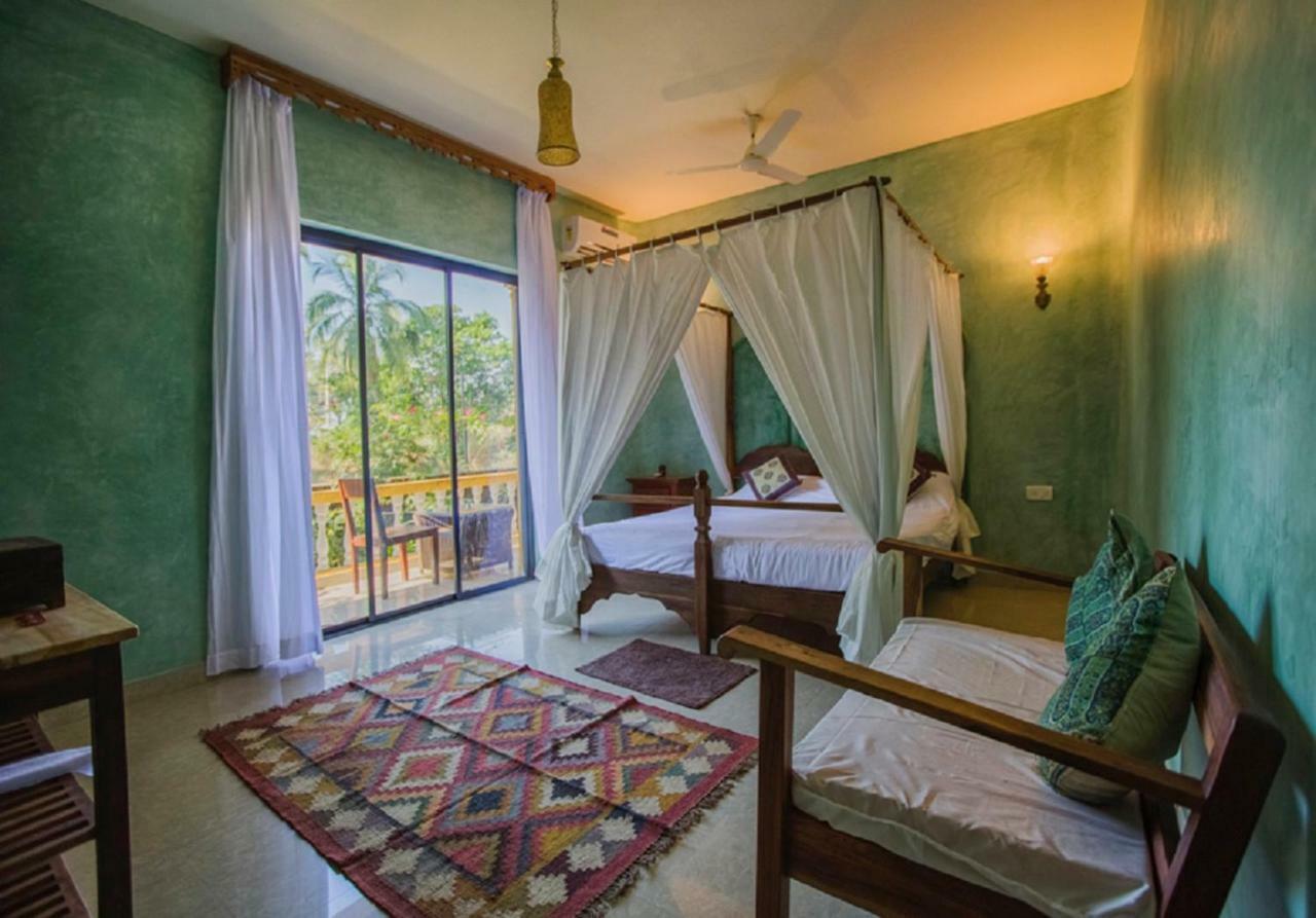 Devarya Wellness Beach Resort Morjim Exterior photo